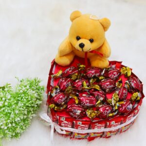 Teddy kitkat hamper
